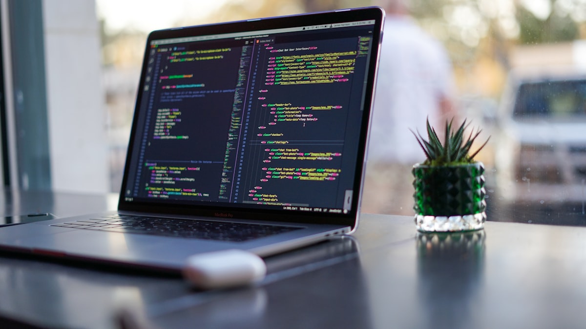 Tailwind CSS у продакшені: швидкість верстки vs дисципліна дизайну